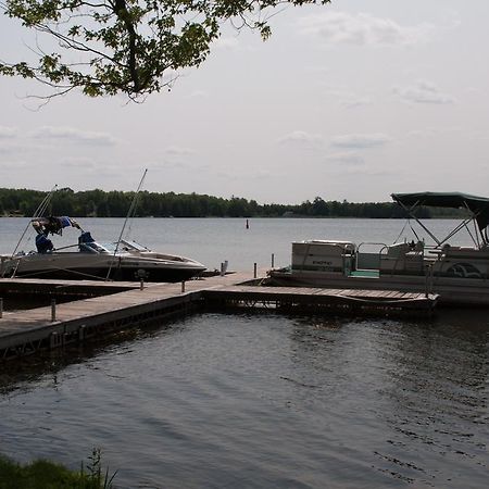 Woodland Estate Resort Campbellford Buitenkant foto